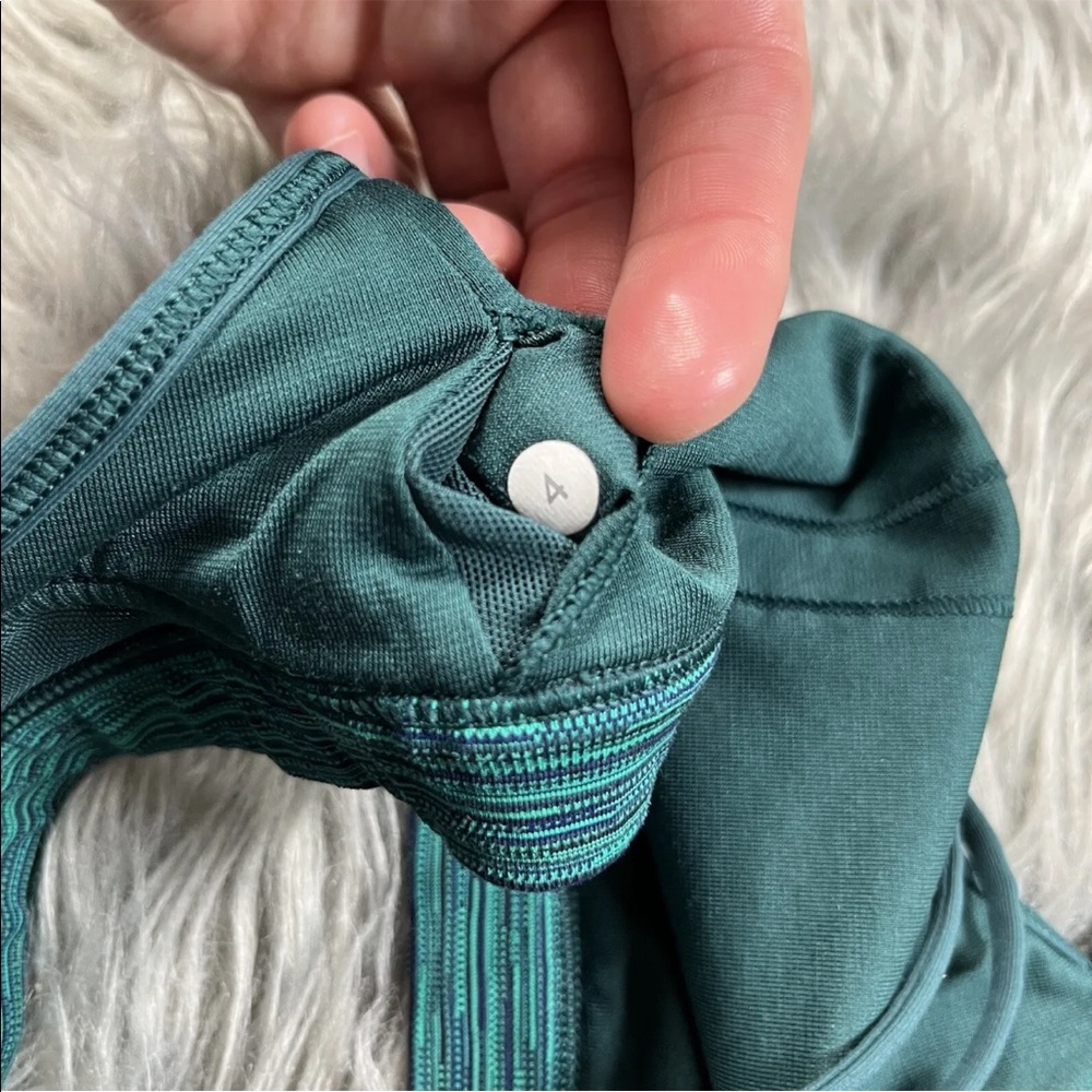 Lululemon Make A Move Sports Bra Size 4 Cyber Jungle Hero Blue Deep Green - Picture 2 of 9